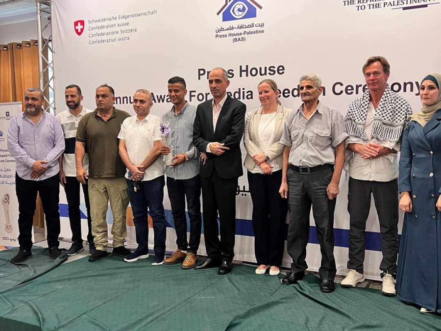 عمرو طبش : المركز الاول في مسابقة جائزة بيت الصحافة السنوية لحرية الاعلام